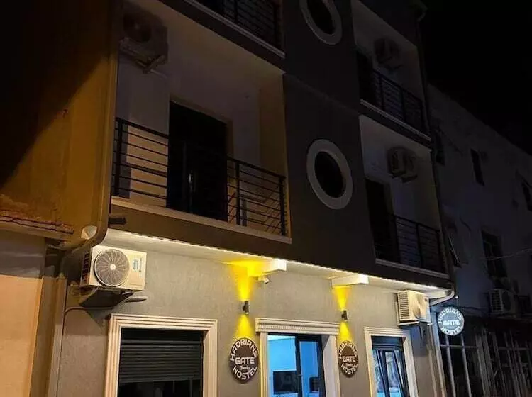 Aamiaismajoitus (B&B) Hadrian S Gate Family Hostel