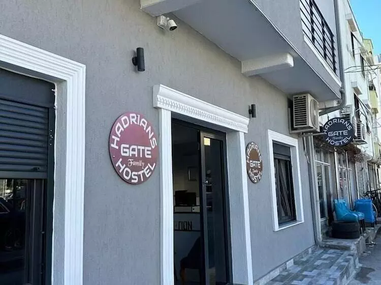 Aamiaismajoitus (B&B) Hadrian S Gate Family Hostel