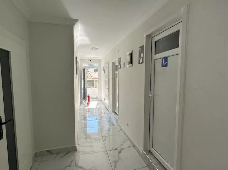 Aamiaismajoitus (B&B) Hadrian S Gate Family Hostel