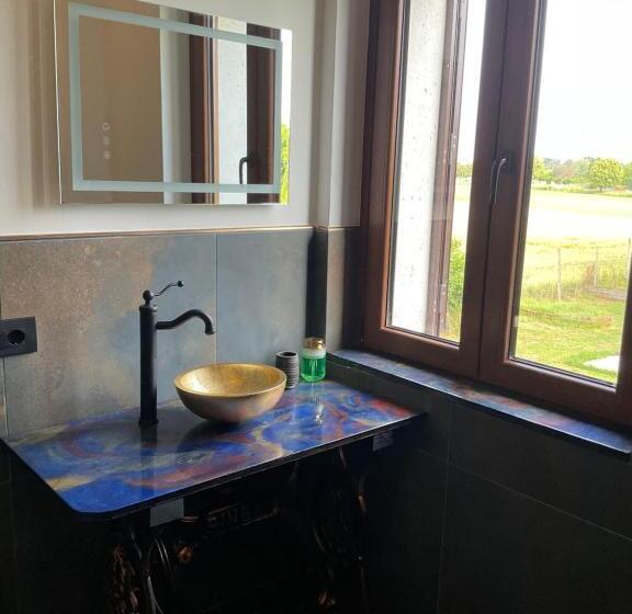 تختخواب و صبحانه Ozium