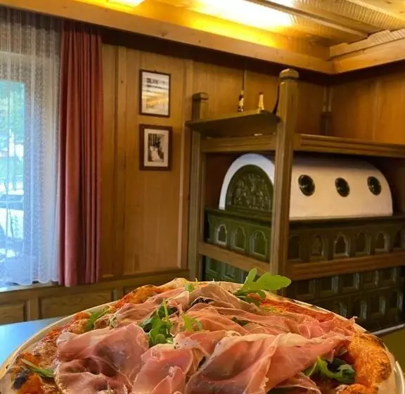 ホテル Albergo Scoiattolo