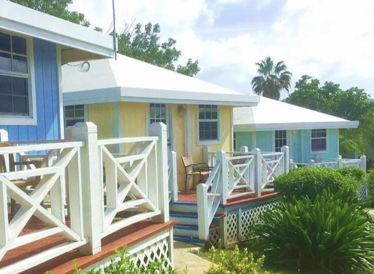 هتل Bungalows On The Bay
