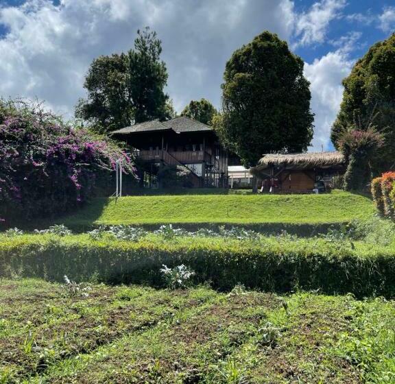 בית מלון כפרי Lazuardy Syariah Park And Villa