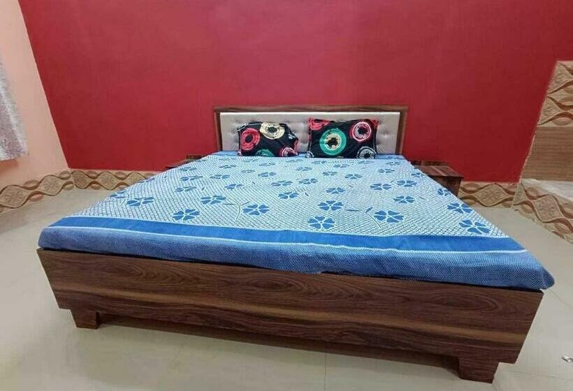 Hotelli Oyo Flagship Hari Castle