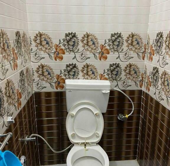 Hotelli Oyo Flagship Hari Castle