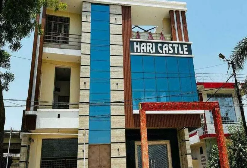 ホテル Oyo Flagship Hari Castle