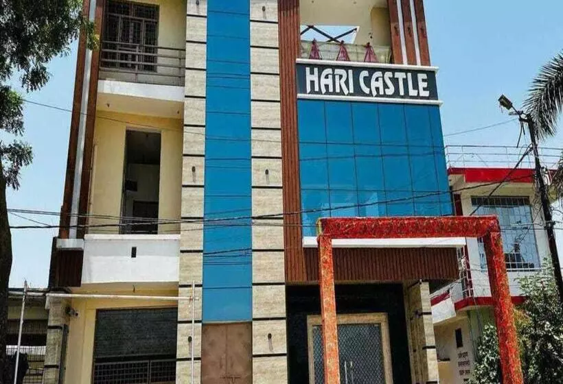 ホテル Oyo Flagship Hari Castle