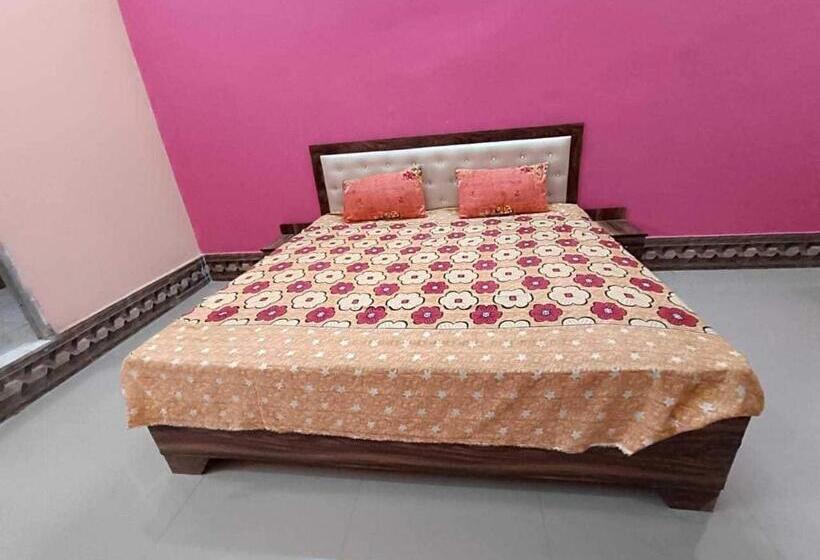 Hotelli Oyo Flagship Hari Castle