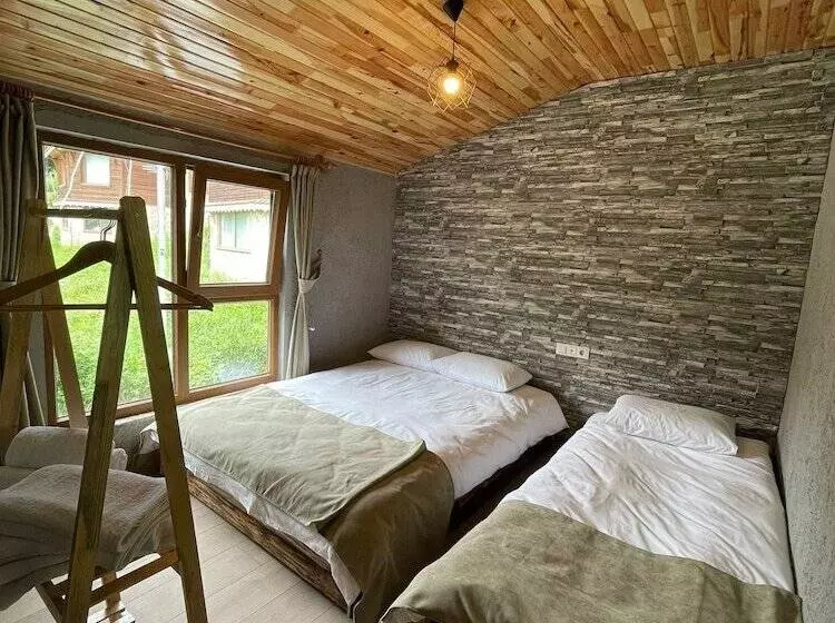 Lomakeskus Bizim O Ra Küme Evleri & Bungalov