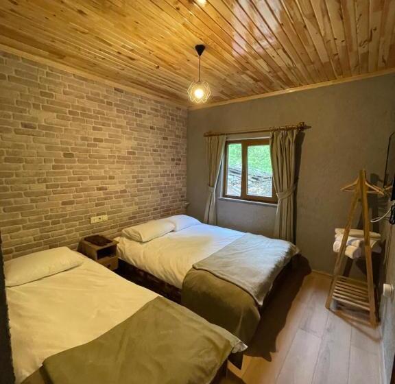 אתר נופש Bizim O Ra Küme Evleri & Bungalov