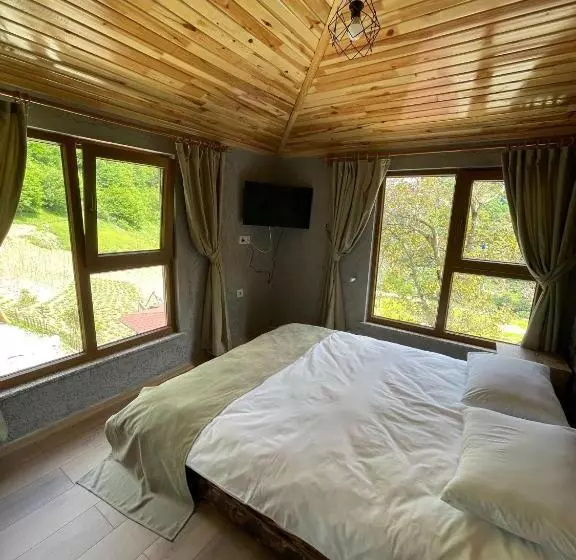 Lomakeskus Bizim O Ra Küme Evleri & Bungalov