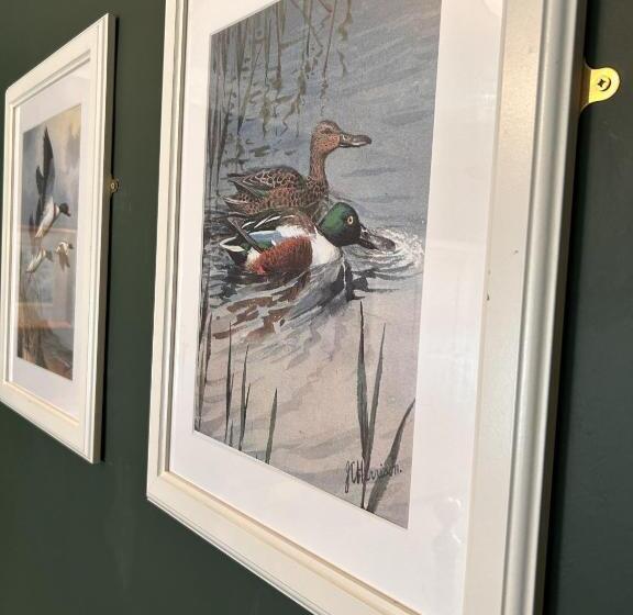 مبيت وإفطار The Lodge At Salhouse