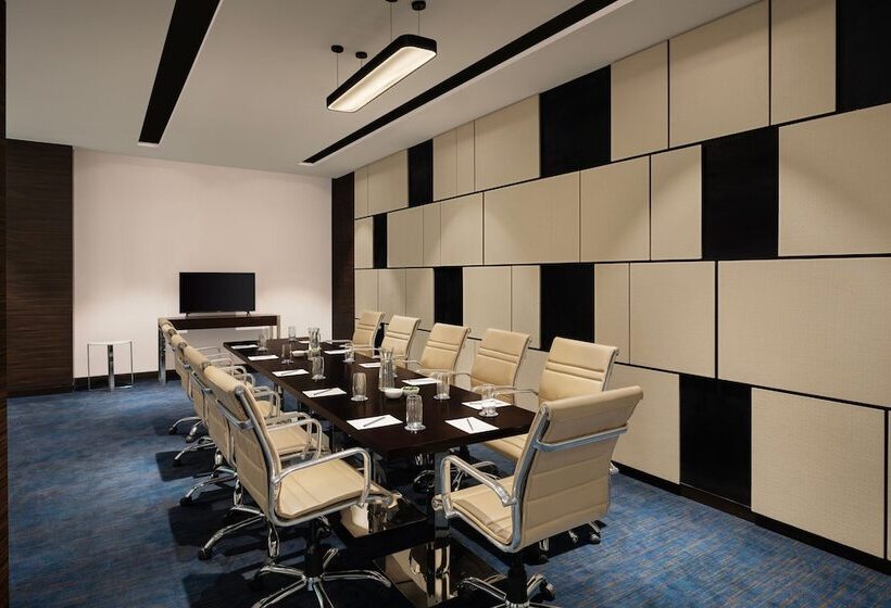 هتل Fairfield By Marriott Agra