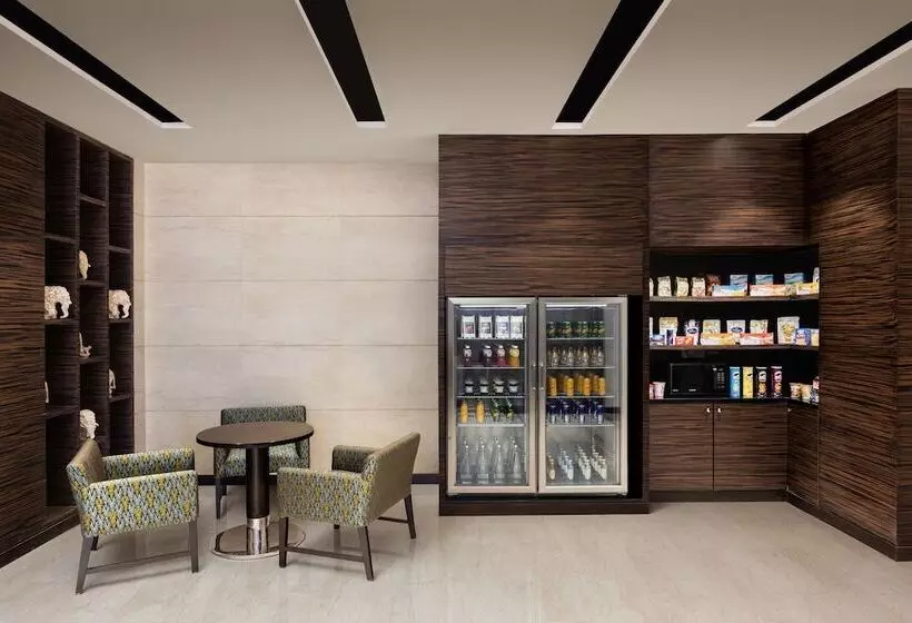 Hotelli Fairfield By Marriott Agra