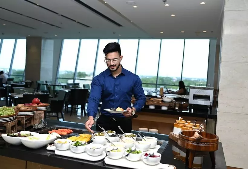 Hotelli Fairfield By Marriott Agra