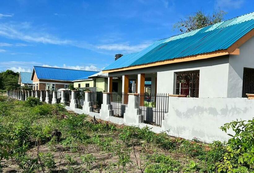 Отель Mhalo Beach Lodge