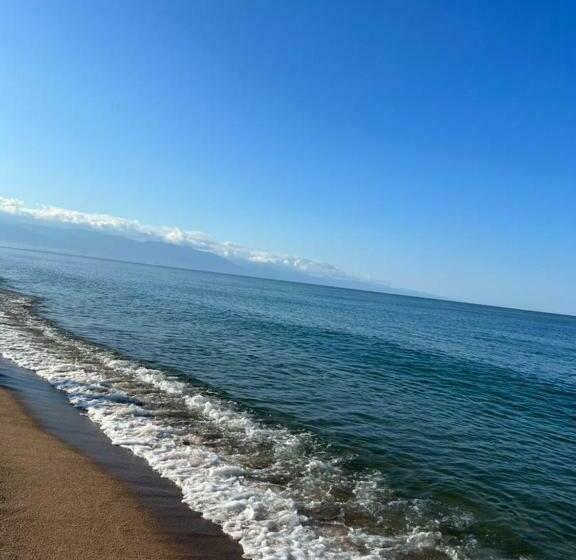 Отель Mhalo Beach Lodge