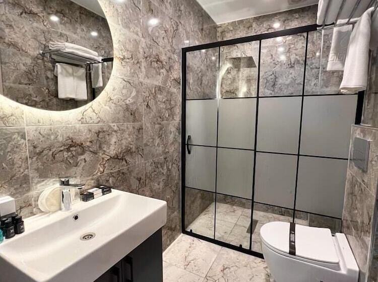 هتل Royal Mass Airport Business