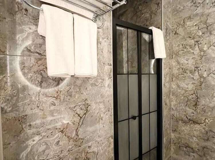 هتل Royal Mass Airport Business