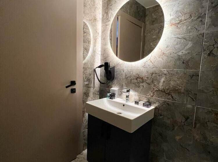 هتل Royal Mass Airport Business