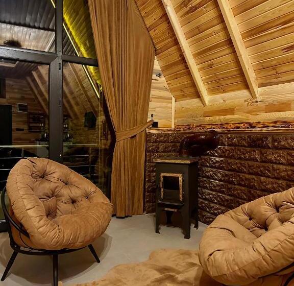 酒店 Shatobungalov