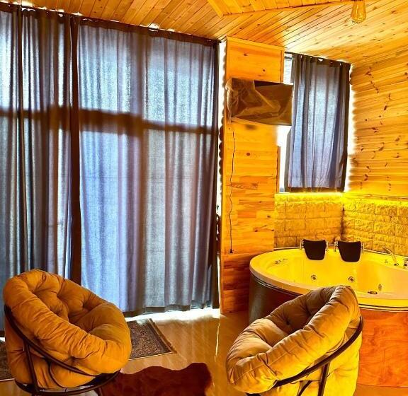 酒店 Shatobungalov