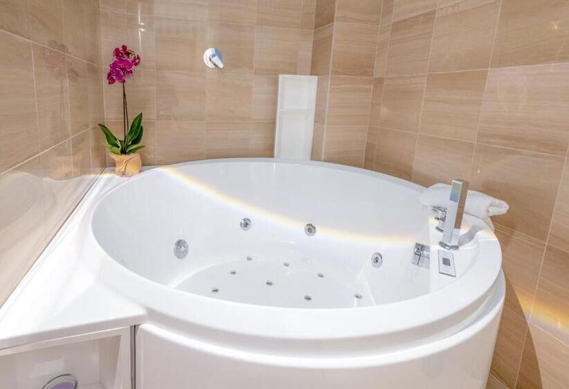 پانسیون City Gate   Luxury Suites