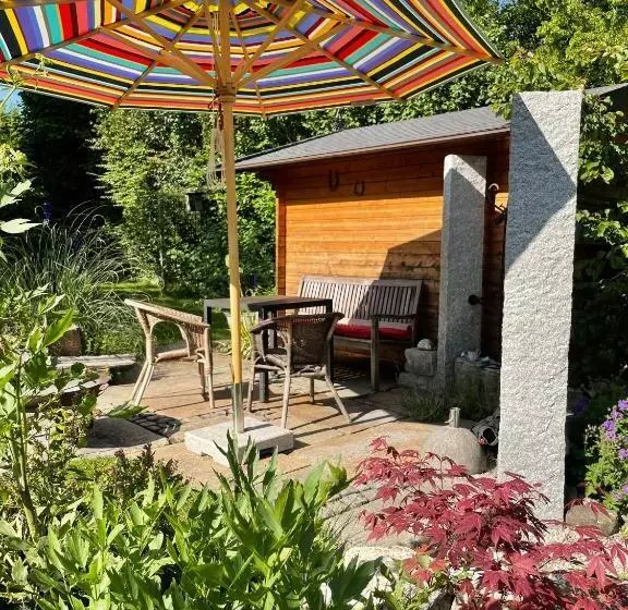 Majatalo Gartenhäuschen Im Grünen