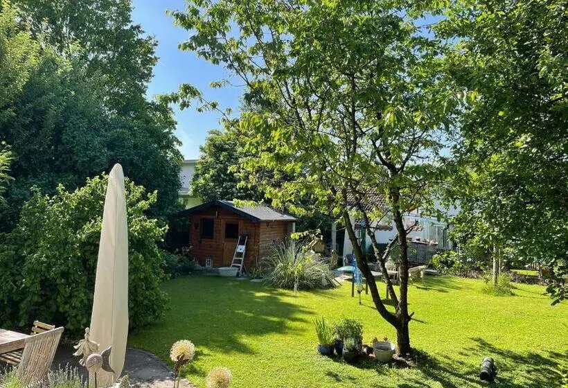 Majatalo Gartenhäuschen Im Grünen