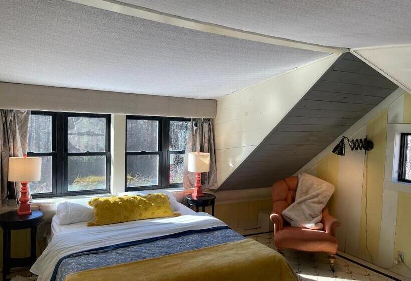 Пансион The Four Pillars Farmstead