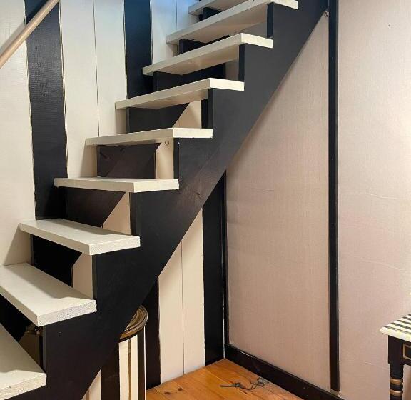 Пансион The Four Pillars Farmstead