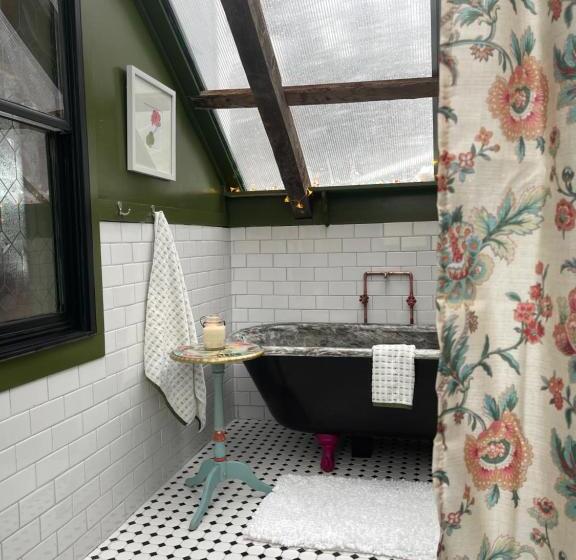 Пансион The Four Pillars Farmstead