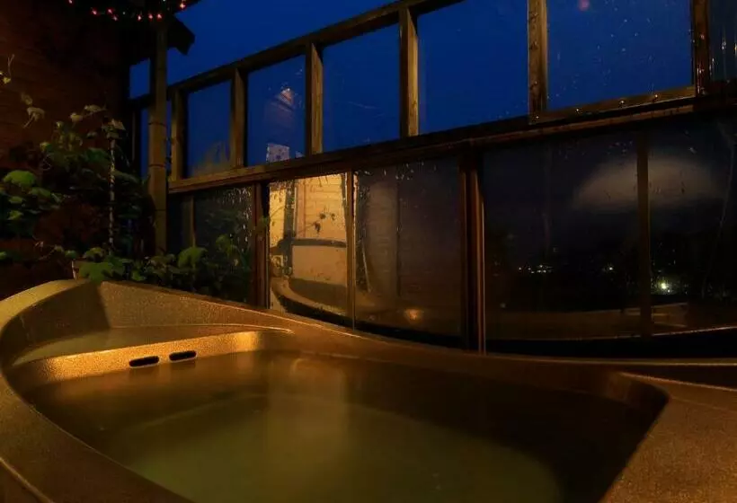 Ryokan Naitouya
