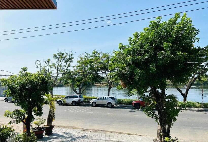 هتل Là Nhà Homestay Huế