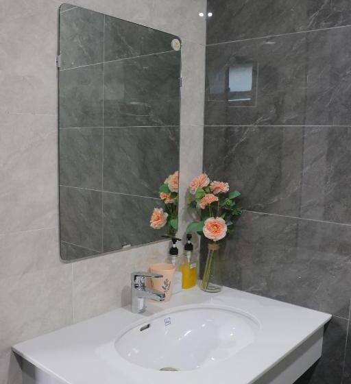 هتل Là Nhà Homestay Huế