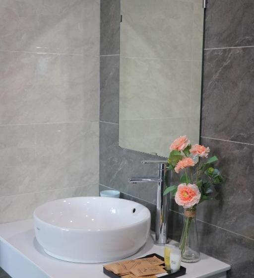 هتل Là Nhà Homestay Huế