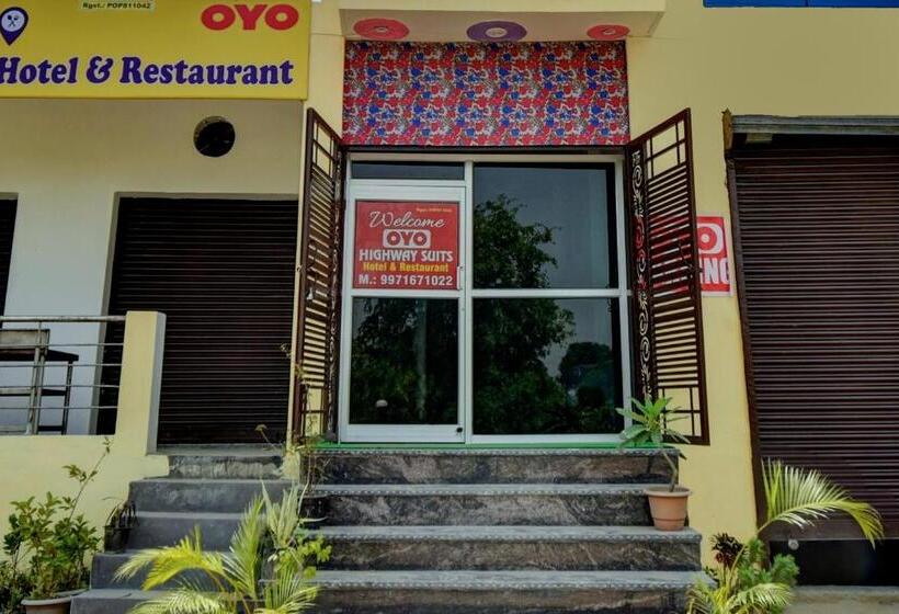 בית מלון כפרי Oyo Flagship Highway Suites
