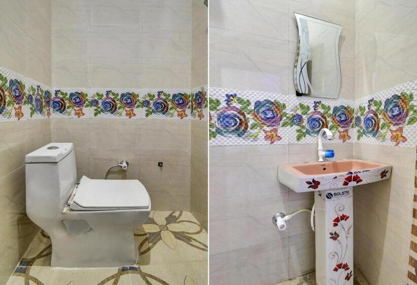 בית מלון כפרי Oyo Flagship Highway Suites