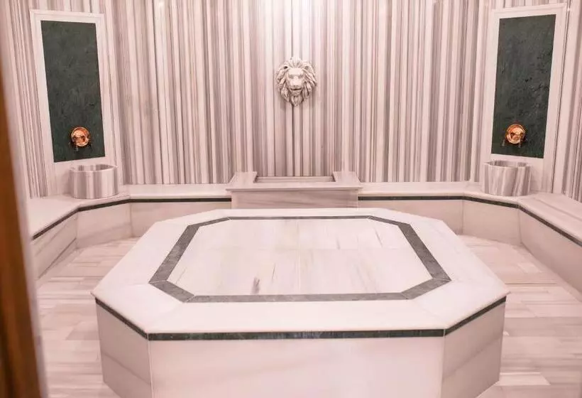 The Green Oasis Otel Spa