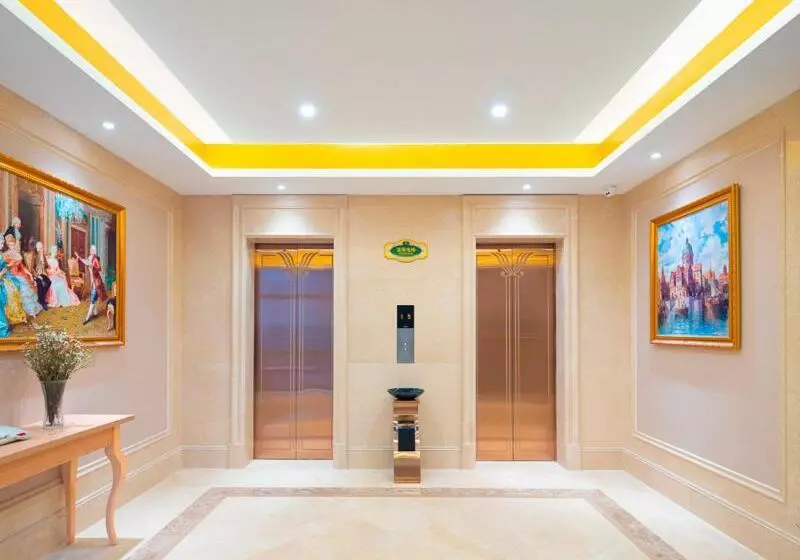 Vienna Hotel Lukou Airport