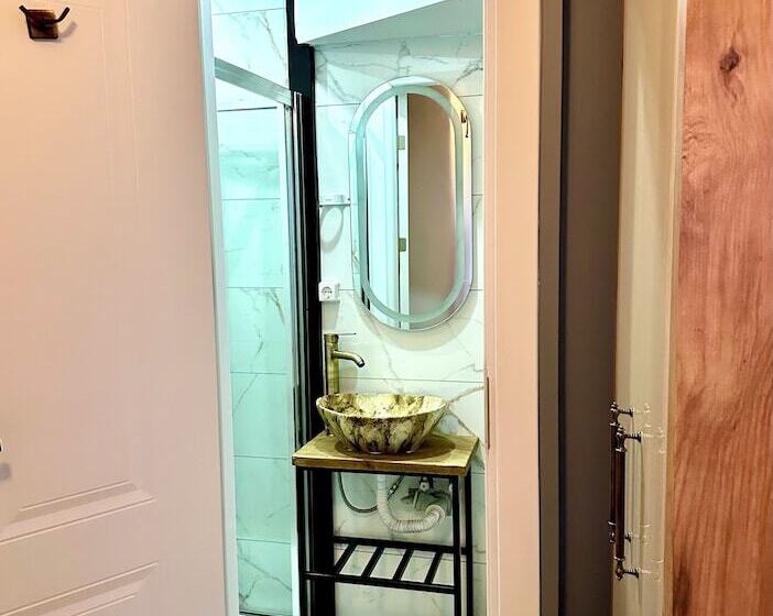 Newalla Hotel Old City