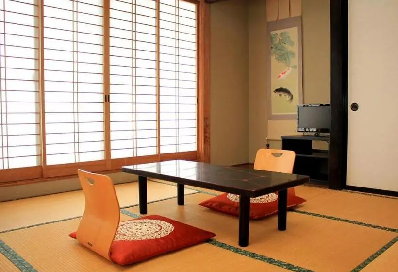 旅館 Hachibosi