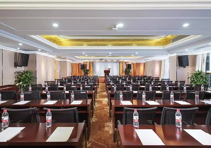 Vienna International Hotel Wuxi Huishan Yanqiao Metro Station