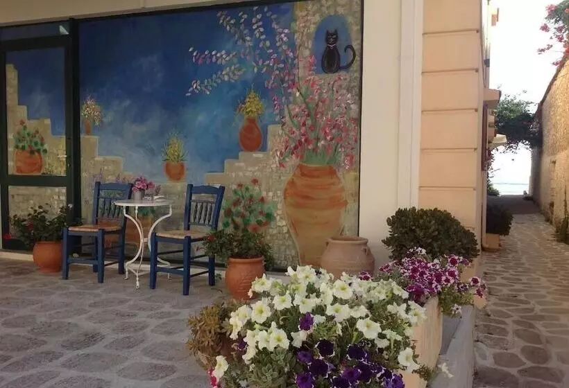 Asterias Studios & Apartments