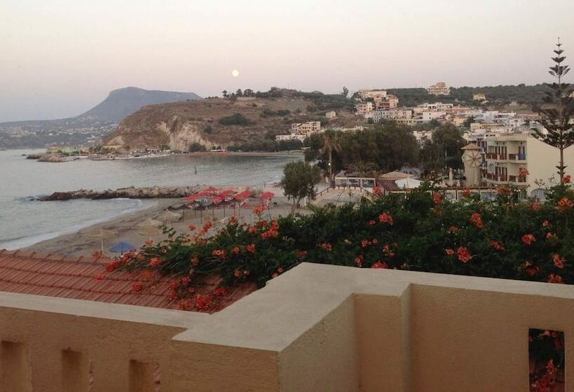 Asterias Studios & Apartments