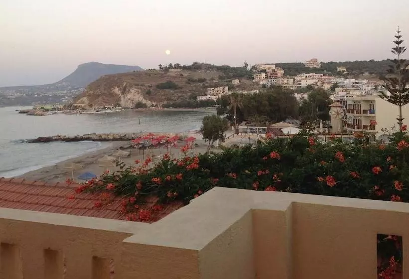 Asterias Studios & Apartments