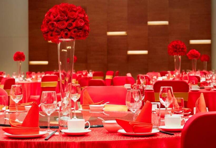 Hotel Aloft Dynamic Town