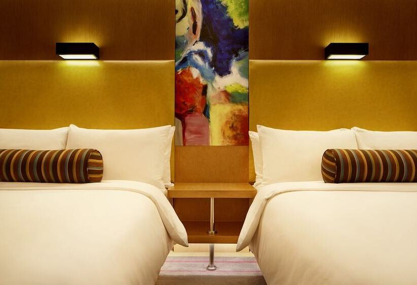 Hotel Aloft Dynamic Town