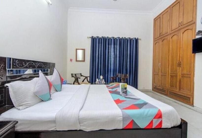 Hotel Fabexpress Ashray