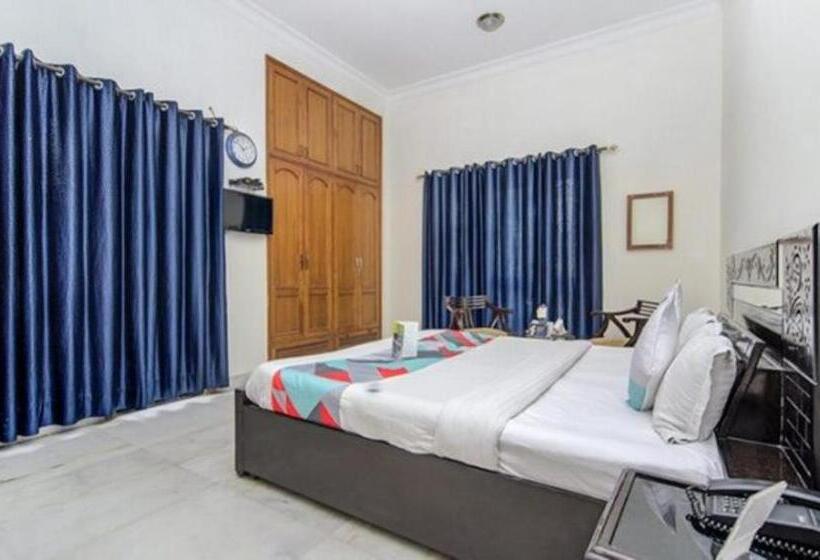 Hotel Fabexpress Ashray